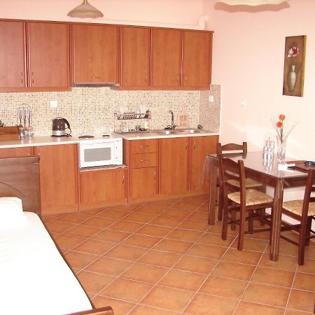Makronas Apartments Karystos  Extérieur photo