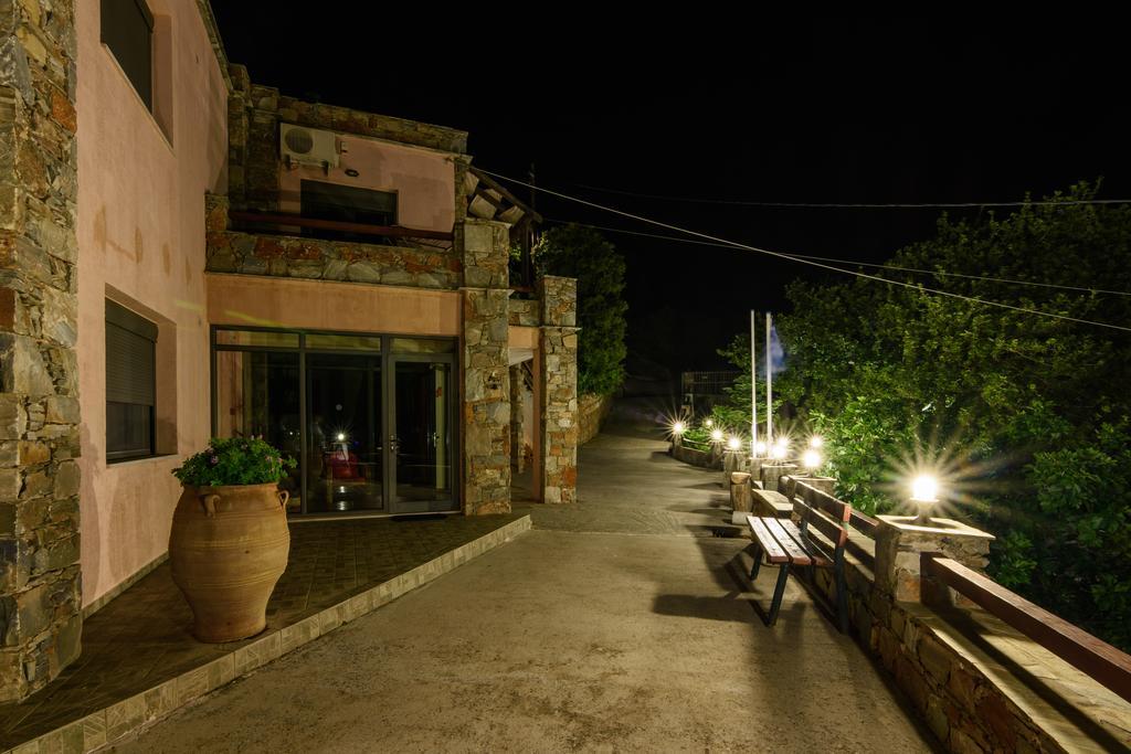 Makronas Apartments Karystos  Extérieur photo